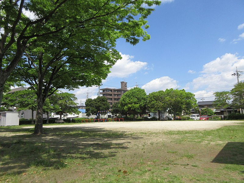 File:Okazaki-Kitono-Park-1.jpg