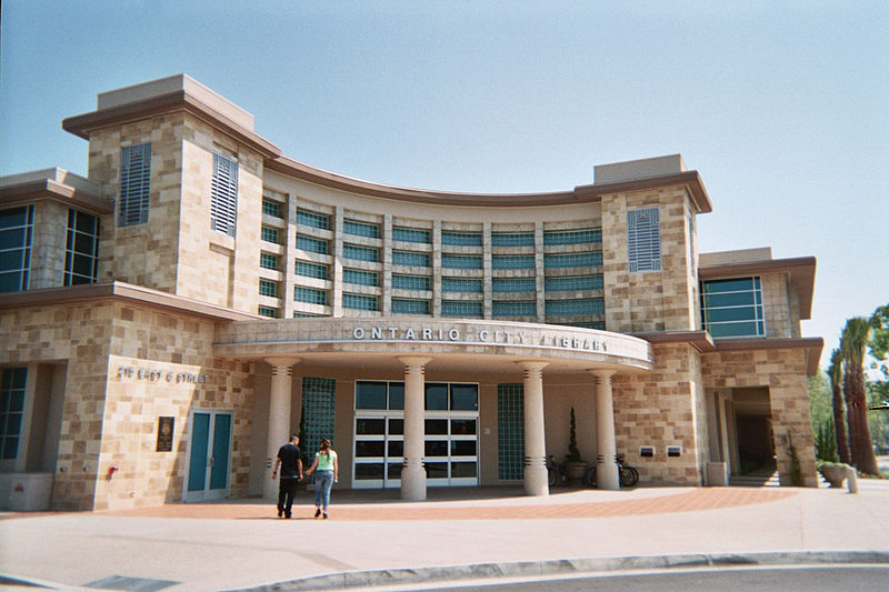 فائل:Ontario City Library05apr2006.jpg