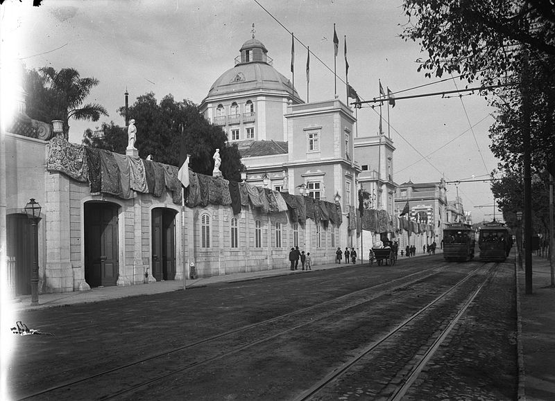 File:PalácioBurnay(c.1907).jpg