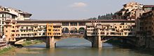 Ponte Vecchio visto dal ponte di Santa Trinita.jpg