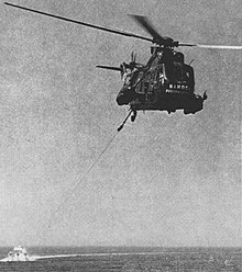 Sikorsky RH-3A Sea King draguant des mines.