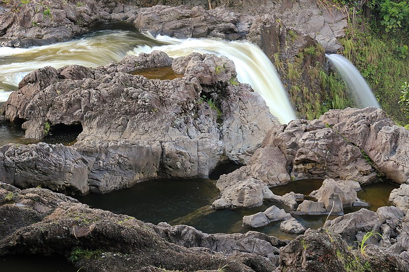 File:Rainbow Falls, Hilo (504333) (23502996901).jpg