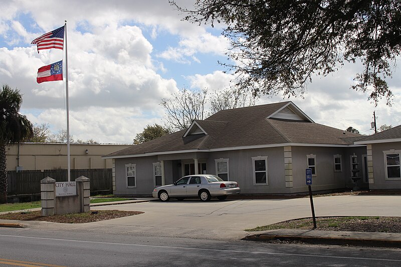 File:Reidsville City Hall.jpg