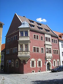 Ein Bürgerhaus aus der Renaissance am Marktplatz, seit 1729 Sitz der Evangelischen Superintendentur