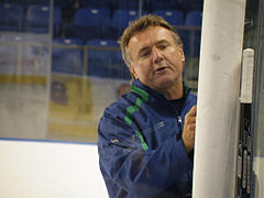 Bowness as assistant coach for the Vancouver Canucks (2009)