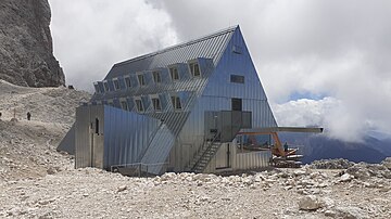 Datei:Rifugio_Passo_Santner_2023_01.jpg