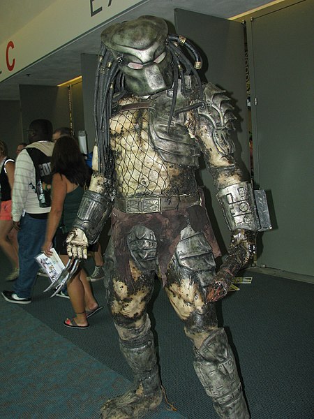 File:SDCC13 - Predator (9348039204).jpg