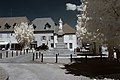 Français : Monument aux Morts, Grande Rue, Saint-Aubin (Jura, Franche-Comté, France) photographié avec un filtre infrarouge 720 nm. Català: Monument als Morts, Carrer Major, Saint-Aubin (Jura, Franc Comtat, França) fotografiat amb un filtre infraroig 720 nm. Español: Monumento a los Muertos, Calle Mayor, Saint-Aubin (Jura, Franco Condado, Francia) fotografiado con un filtro infrarrojo 720 nm.