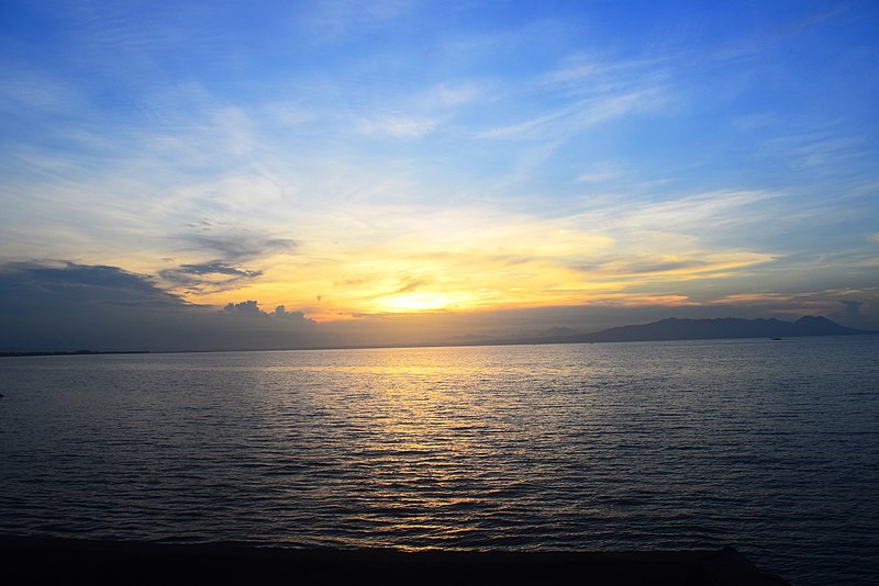 File:San Miguel Bay, Calanbanga, Camarines Sur.jpg