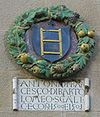 Sansepolcro, palazzo Pretorio, manteau des escaliers mécaniques des bras 1500-1501.jpg