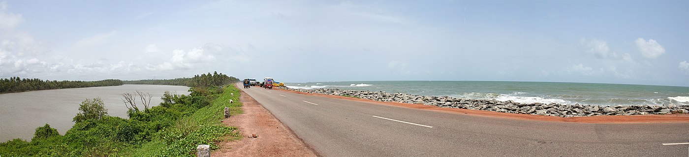 Saurpanika river Arabian Sea Kundapur.jpg