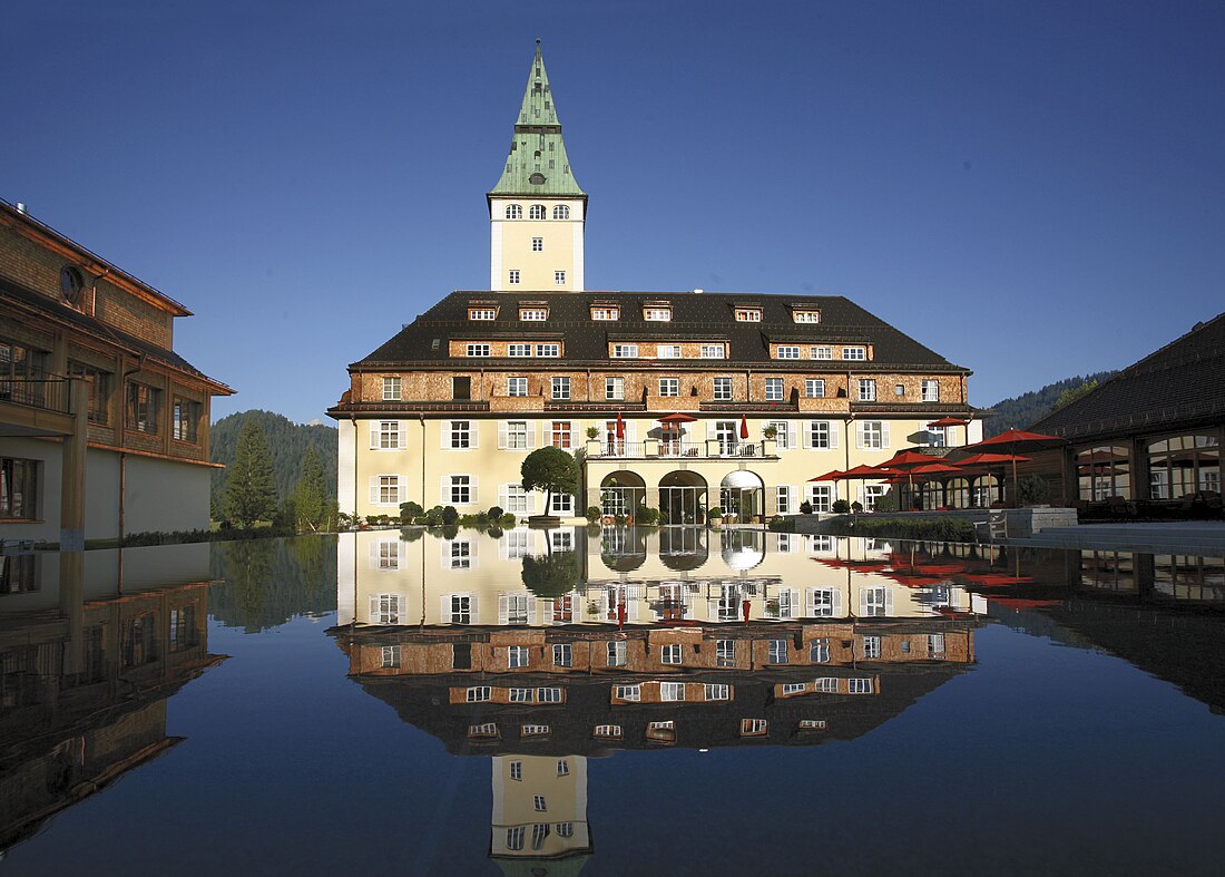 File:Schloss Elmau main entrance.jpg