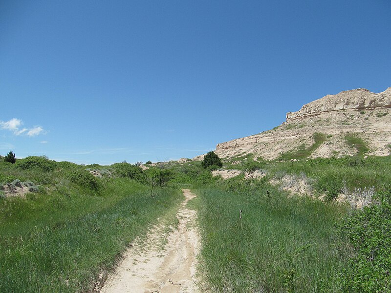 File:Scotts Bluff National Monument - Nebraska (14460946453).jpg