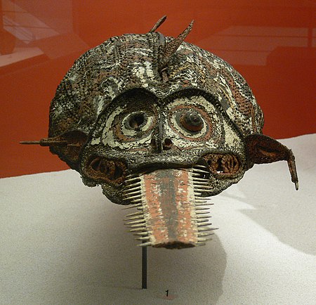 ไฟล์:Sepik_sawfish_mask_Berlin-Dahlem.jpg