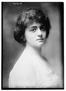 Sophie Braslau yaklaşık 1915.jpg