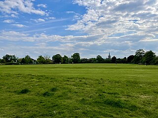 <span class="mw-page-title-main">St Andrew's Park</span> Park in Hornchurch, London Borough of Havering