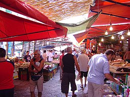 Stands (Mercado del Capo - Palermo).jpg