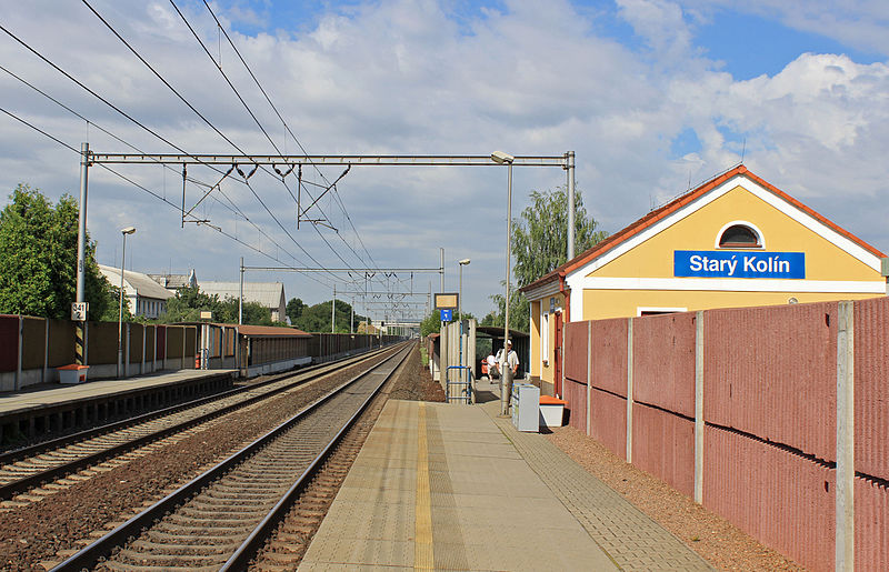 File:Starý Kolín, train station.jpg