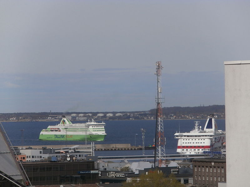 File:Star arriving in Tallinn 30 April 2014.JPG