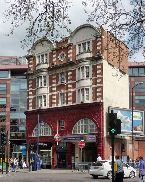 File:Station, Elephant and Castle - geograph.org.uk - 4828907.jpg