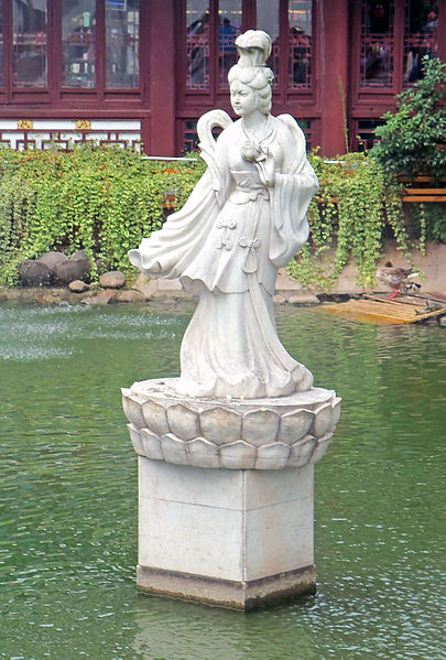 File:Statue of woman in pond at Yuyuan Gardens.jpg