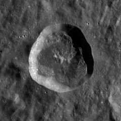 Стеклов кратері WAC.jpg