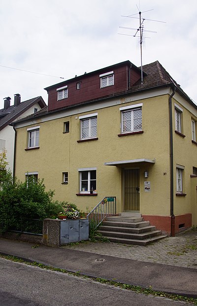 Stolpersteine in der Tübinger Breuningstraße 30.JPG