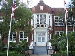 Tarpon Springs tua tinggi school01.jpg