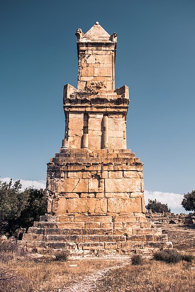 File:The Mausoleum of Ateban, Dougga, Tunisia 3.jpg