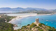 Spiaggia di Porto Giunco a Villasimius, una delle principali località balneari della Sardegna meridionale