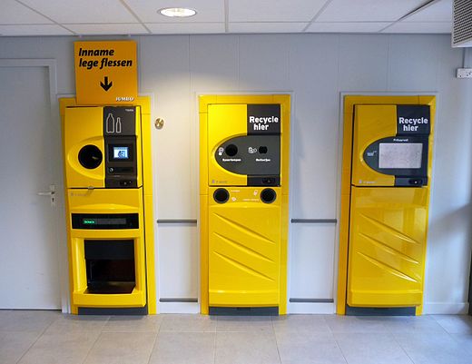 Statiegeldautomaat in een supermarkt in 2011