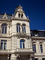 Detailed view of one of the turrets. Torre Palacio Pizzurno.jpg