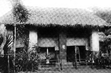 A traditional igbo building palm Thatching Traditional Igbo high building house.png