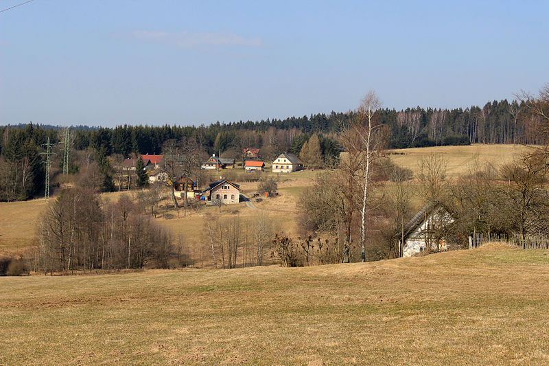 Soubor:Trhová Kamenice, Petrkov 3. díl, south view.jpg