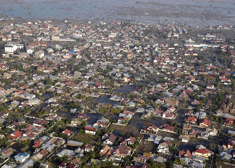 File:US Navy 050106-N-4166B-024 An aerial view of Tsunami-stricken Aceh, Sumatra, Indonesia.jpg