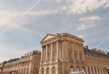 The Chateau de Versailles (Pavillon Dufour) in the spring of 2006. Versailles Cour Royale Sud.jpg