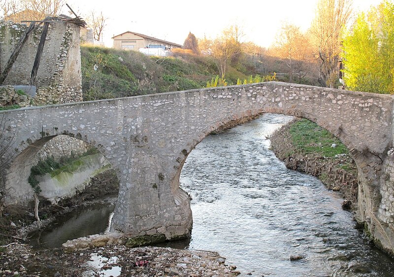 File:Vieux-pont de Saint-Marcel, vue 2.jpg