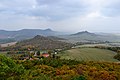Pohled z vrcholu na východ k Děkovce a vrchu Plešivec