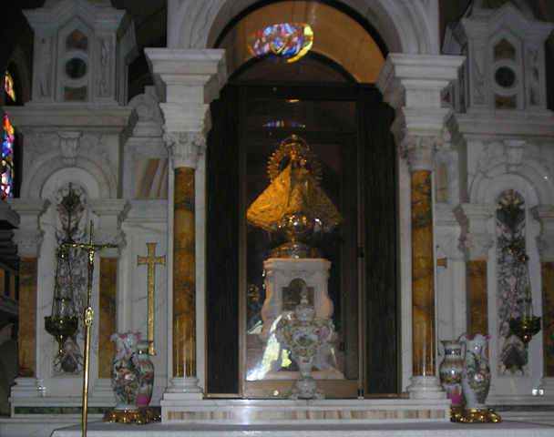 Virgen de la Caridad del cobre. Patrona De Cuba|By Anierc (Own work) [CC BY 3.0 (http://creativecommons.org/licenses/by/3.0)], via Wikimedia Commons