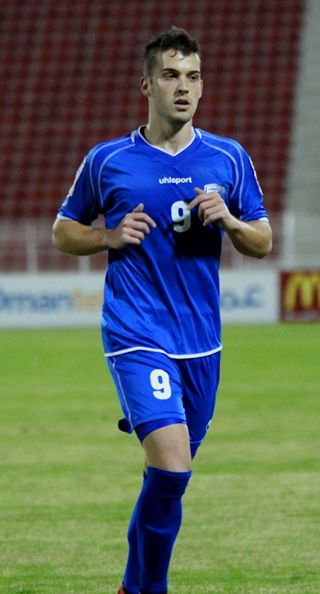 <span class="mw-page-title-main">Vítor Huvos</span> Brazilian footballer