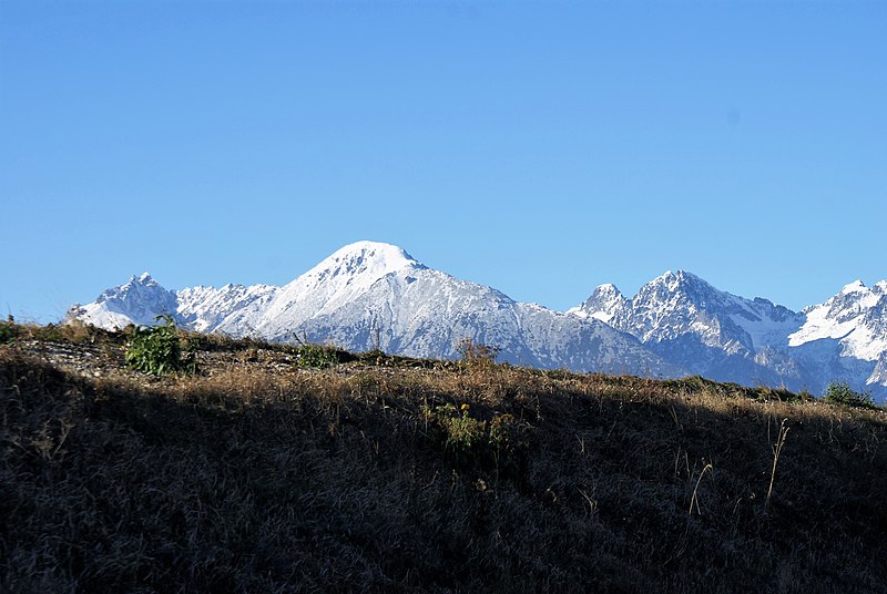 File:Vysoké Tatry z Popradskej kotliny (10).jpg