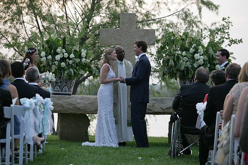 File:Wedding of Henry Hager and Jenna Bush - NARA 6766490.jpg