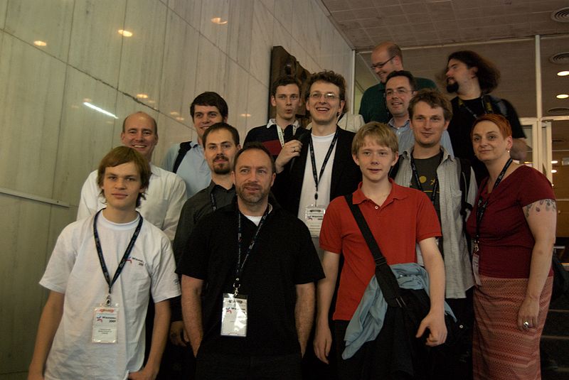 File:Wikimania 2009 - German Wikipedia members (1).jpg