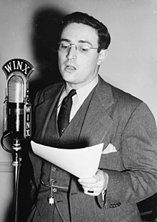 Gottlieb ĉe radiostacio WINX, Vaŝingtono, proks. 1940 Foto: Delia Potofsky Gottlieb