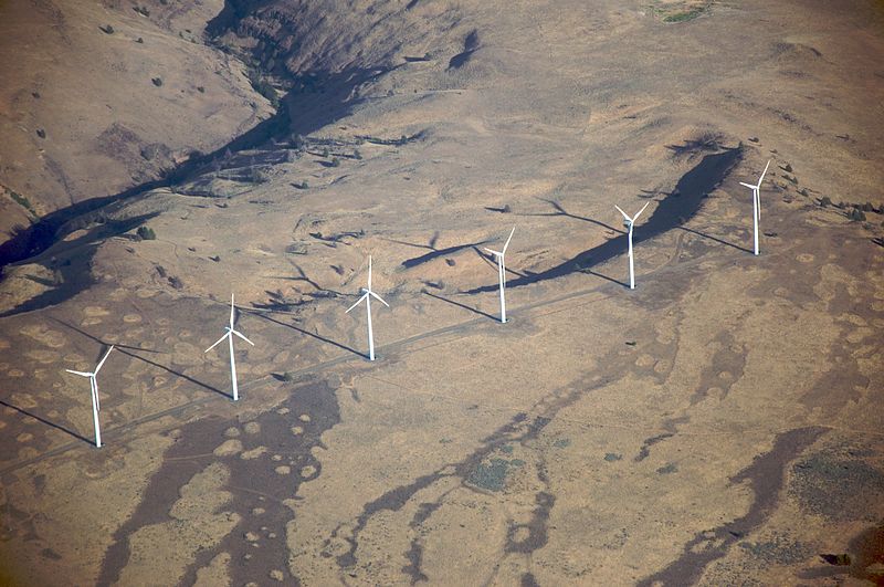 File:Windmills along the Columbia River Gorge.jpg