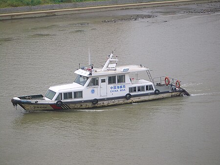 ไฟล์:Yangzhou-Modern-Grand-Canal-barge-3360.JPG