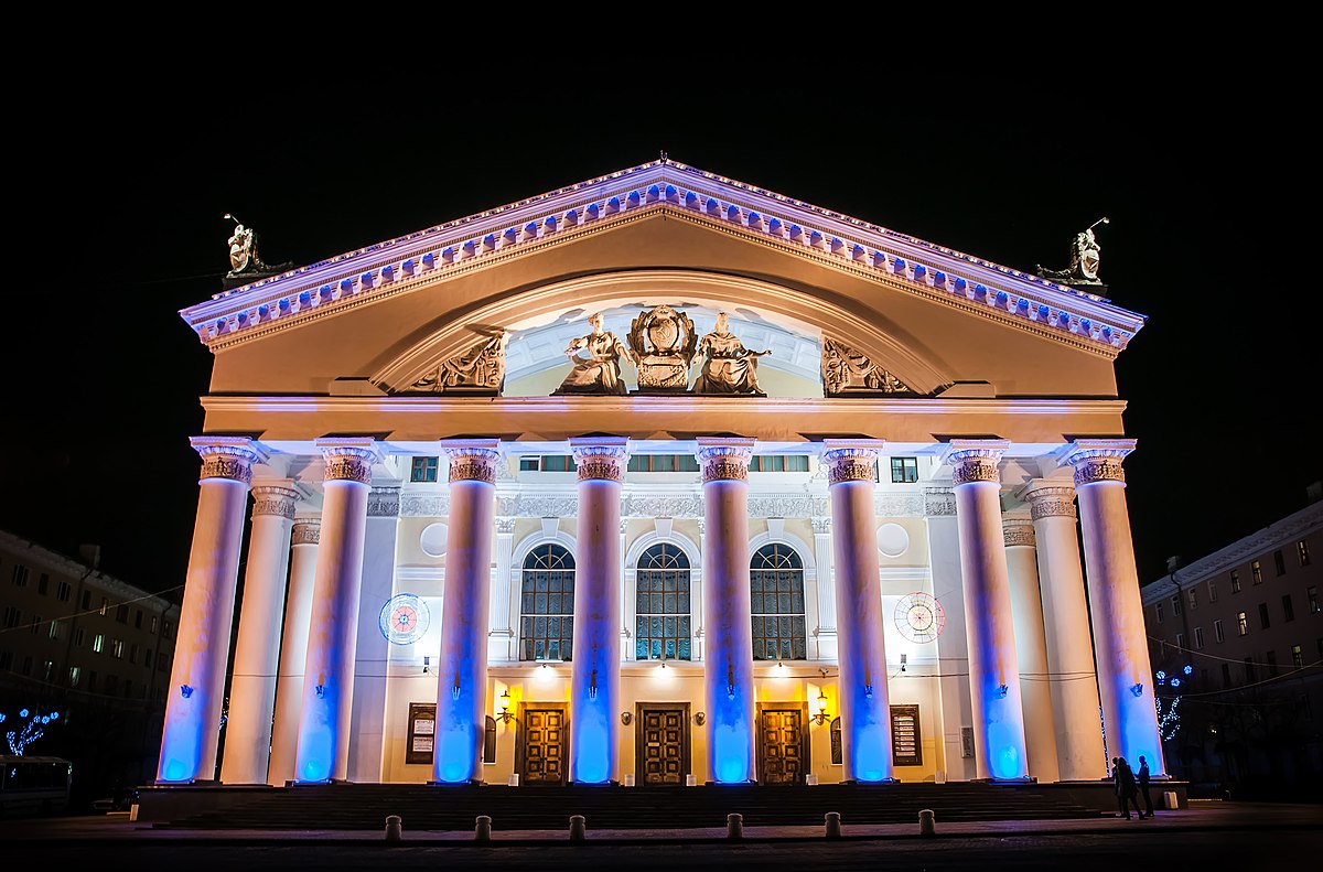 калужский драматический театр фото зала