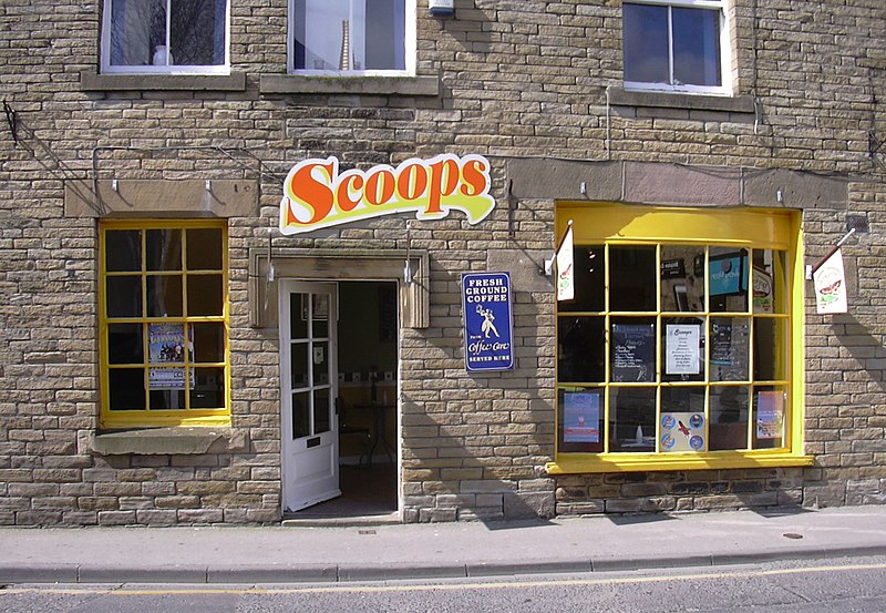 File:"Scoops Ice Cream Parlour" Coach Street, Skipton - geograph.org.uk - 1817114.jpg
