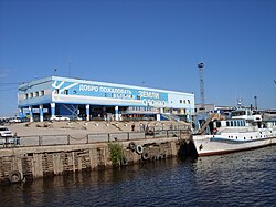 Rivierstationgebouw van de Rivierhaven van Jakoetsk