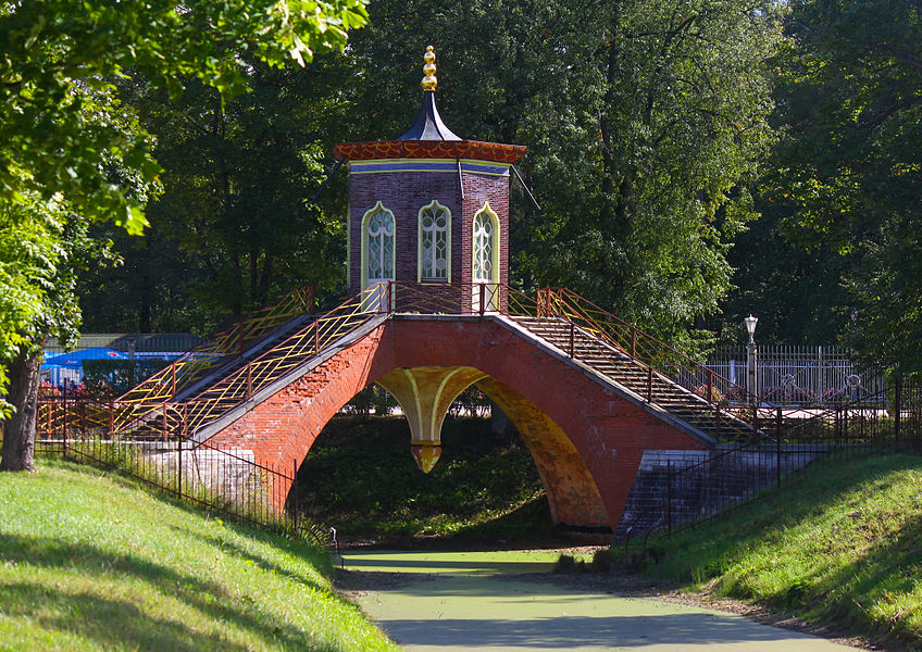 Мост Крестовый с беседкой (Санкт-Петербург и Лен.область, Пушкин, через Крестовый канал)